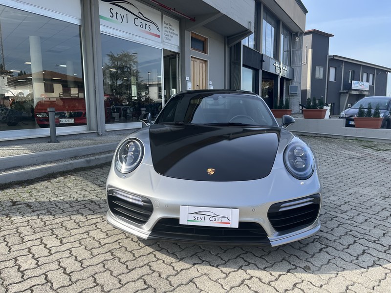 2016 Porsche 911 - 2 2016 Porsche 911 - 2