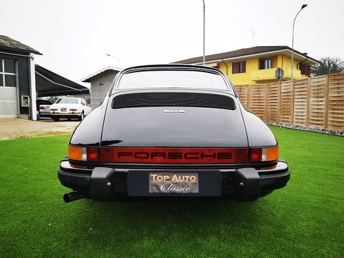 1975 Porsche 911 - 8