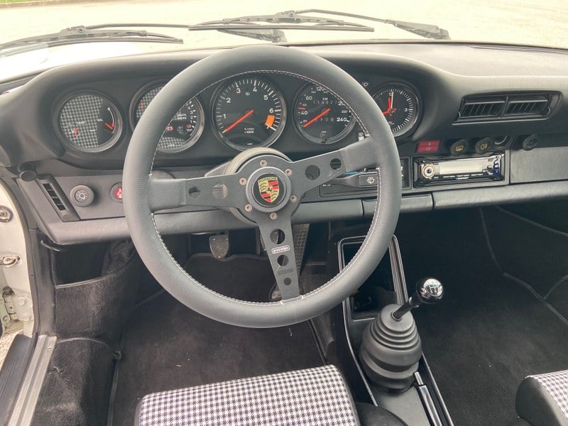 1982 Porsche 911 - 7