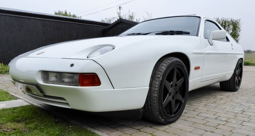 1987 Porsche 928 S4 A vendre