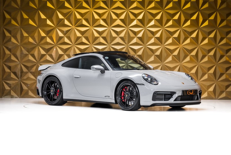 2023 Porsche 911 - 4