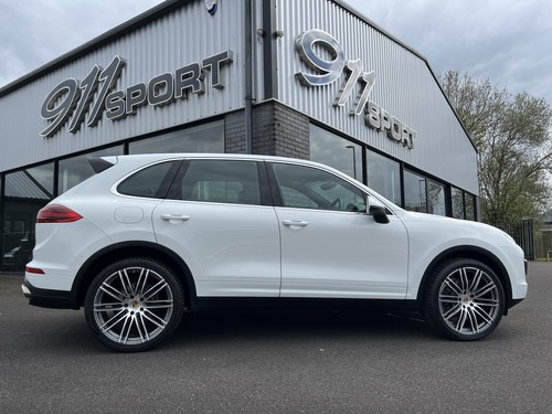 Immaculate 2015/65 Porsche Cayenne 3.0TD V6 Tiptronic S VENDU