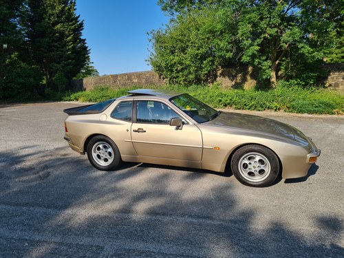 1985 Porsche 944