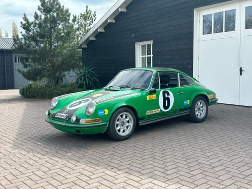 1970 Porsche 911 - 2