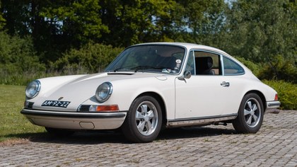 PORSCHE 911 S -1969 -MFI-M.Numbers-PROFESSIONALY Restored.