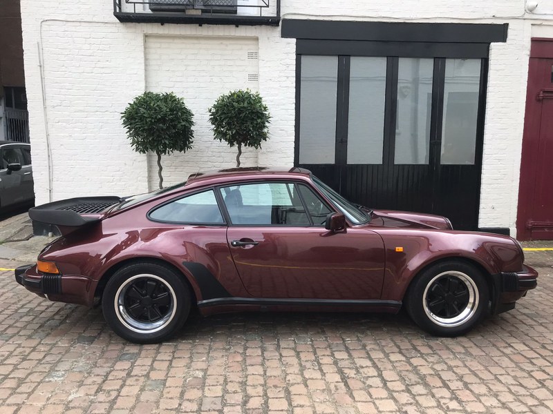 Porsche 911 - 2 Porsche 911 - 2