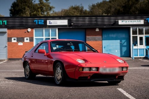 EXTREMELY RARE MANUAL 928S WITH ONLY 44000 MILES