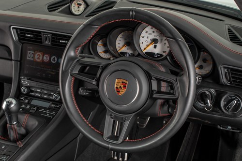 2018 Porsche 911 - 9