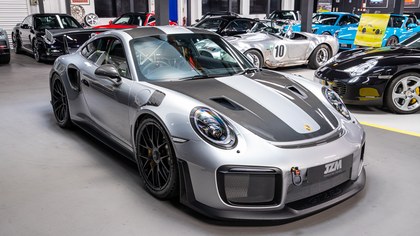 Huge Specification: 991 GT2RS Weissach