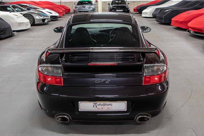 2004 Porsche 911 - 4