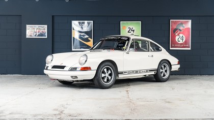 1968 PORSCHE 911 T in T/R FIA Specs