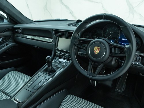 2016 Porsche 911 - 8