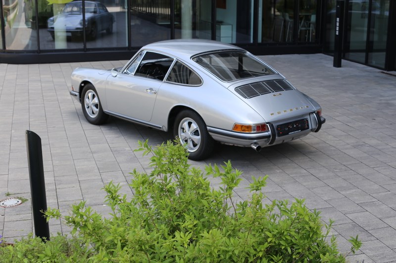 1966 Porsche 911 - 1 1966 Porsche 911 - 1