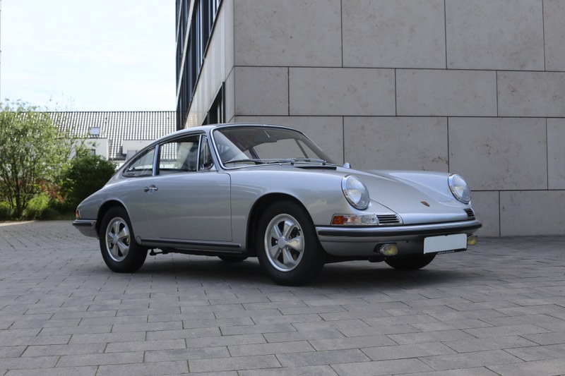 1966 Porsche 911 - 2 1966 Porsche 911 - 2
