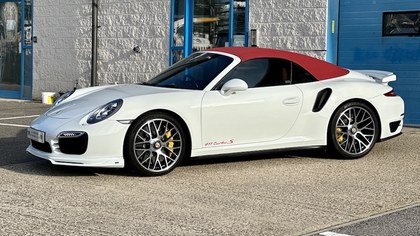 Stunning 911 Turbo S Convertible FPSH just done