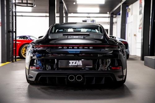 2022 Porsche 911 - 8