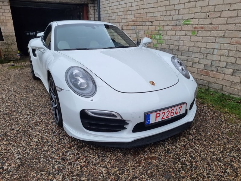 2015 Porsche 911 - 4