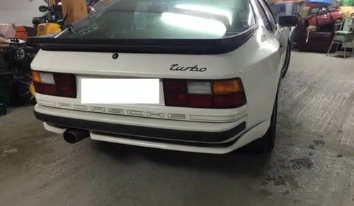 1985 Porsche 944 Turbo - 2