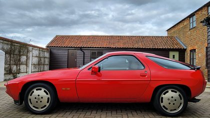 VERY RARE 928S MANUAL WITH ONLY 44000 MILES