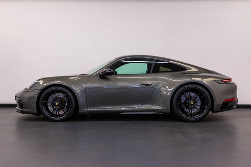2022 Porsche 911 - 8