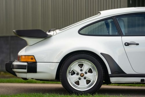 1986 Porsche 911 - 6