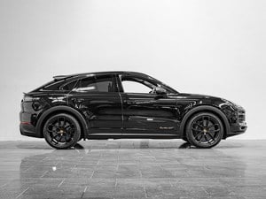 2022 Porsche Cayenne Coupe