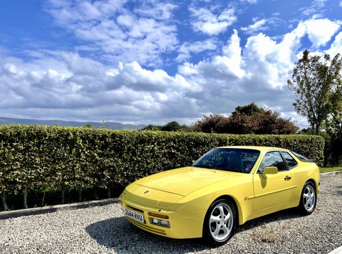 1987 Porsche 944 Turbo ( new price for one week )