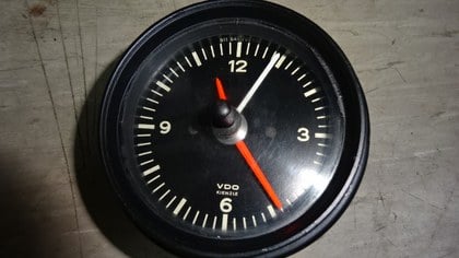 Clock for Porsche 911