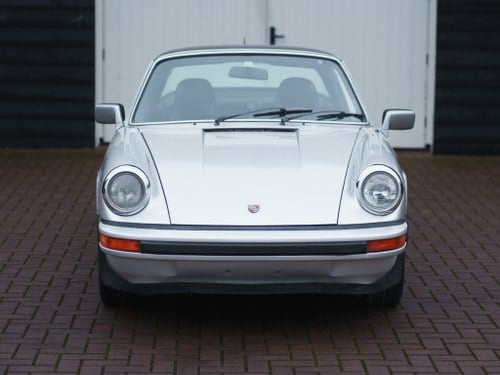 1975 Porsche 911 - 6