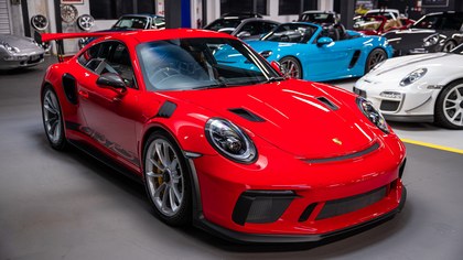 1 Owner, 991.2 GT3 RS: Supplied With Just 2,695 Miles