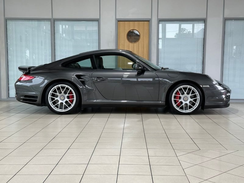 2011 Porsche 911 - 4