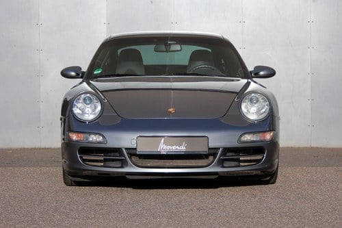 2004 Porsche 911 - 6