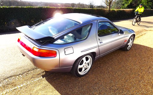 1987 Porsche 928 S4