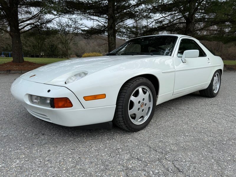 1991 Porsche 928 - 1 1991 Porsche 928 - 1