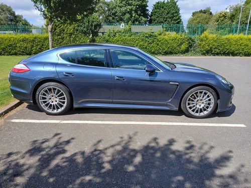 2011 Porsche Panamera 4.8 V8 4S PDK 4WD