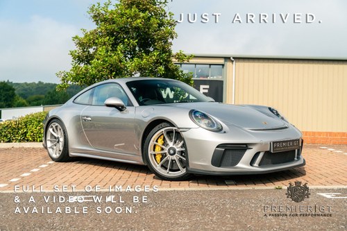 2018 Porsche 911 GT3 TOURING. PORSCHE WARRANTY. SPORTS CHRONO. PC In vendita