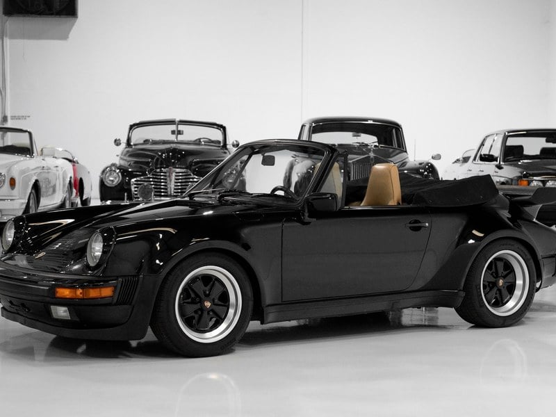 1985 PORSCHE 911 CARRERA 3.2 ‘TURBO LOOK’ CABRIOLET