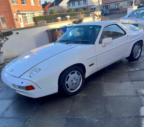 1990 Porsche 928 S4