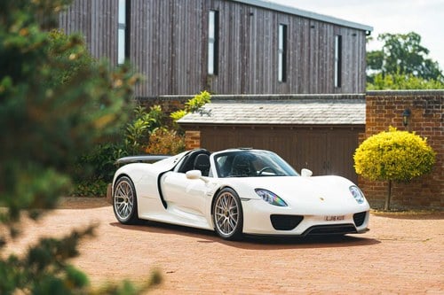 2016 PORSCHE 918 SPYDER | TWO OWNERS & 1565 MILES For Sale