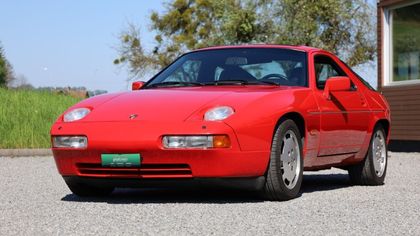 Porsche 928 S4