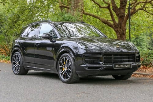 2020 Porsche Cayenne Turbo S e-hybrid SOLD