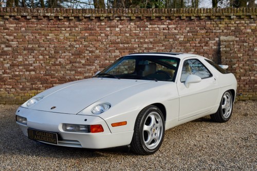 1990 Porsche 928 S4 "Grandprix Weiß" Serviced by Porsche dealer a For Sale