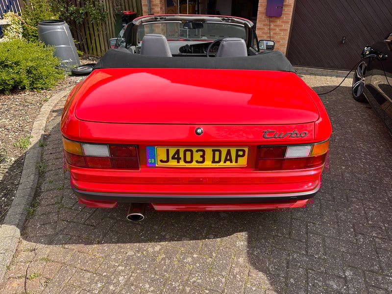 Rapid Classics: Eine Suche. Alle Oldtimer. 26 » Rapid Classics: Eine Suche. Alle Oldtimer. 1991 Porsche 944 Turbo