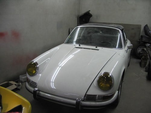 PORSCHE 911 2.2 S TARGA - 1970 A vendre