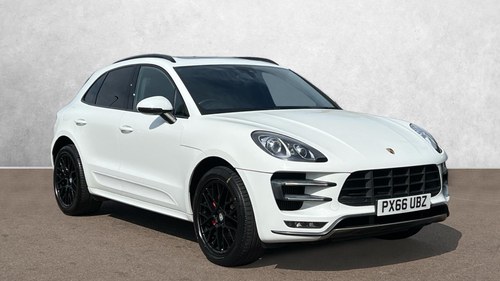 2016 Porsche Macan Turbo 5dr PDK With Heated Front Seats and Te koop