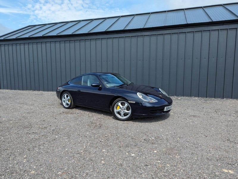 Rapid Classics: Eine Suche. Alle Oldtimer. 29 » Rapid Classics: Eine Suche. Alle Oldtimer. 1998 Porsche 911 996 Carrera 2