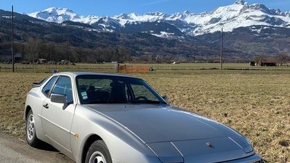 Porsche 944 S