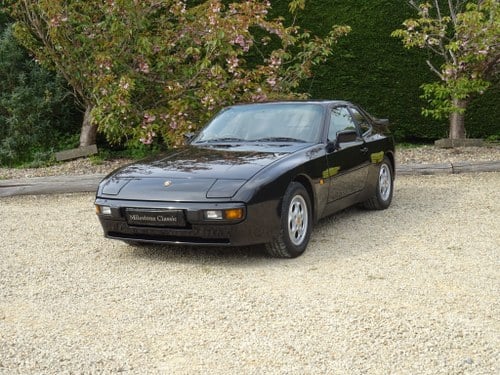 Immaculate 1988 Porsche 944 – 1 Owner, Outstanding Provenanc A vendre