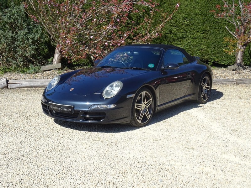 Rapid Classics: Eine Suche. Alle Oldtimer. 21 » Rapid Classics: Eine Suche. Alle Oldtimer. Porsche 911/997 Carrera 4S: 6 Speed Manual/Service History