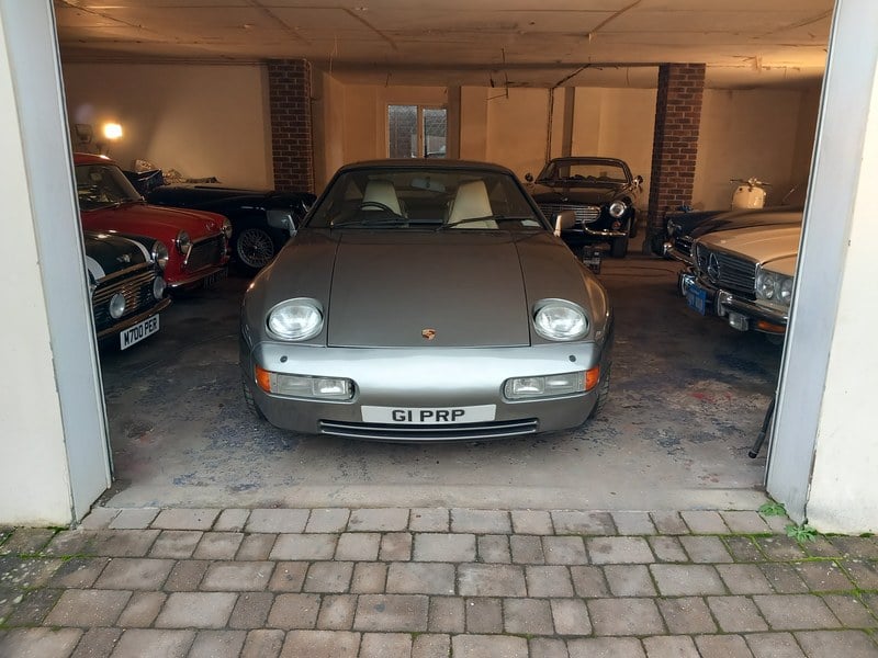 Rapid Classics: Eine Suche. Alle Oldtimer. 19 » Rapid Classics: Eine Suche. Alle Oldtimer. 1989 Porsche 928 S4